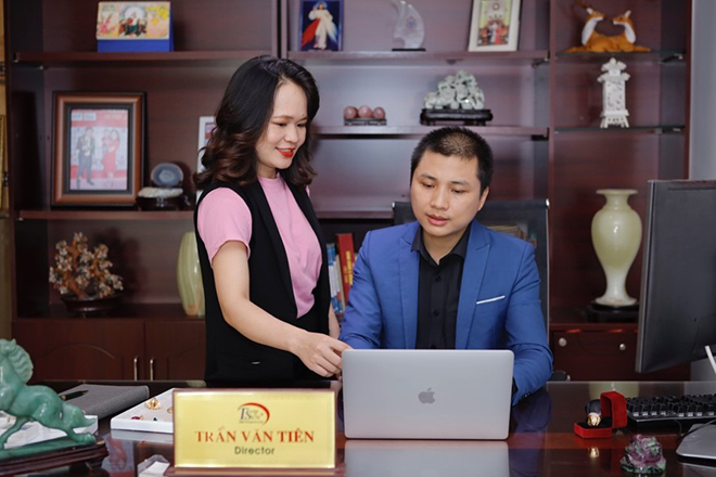 CEO khuyết tật Trần Văn Tiên sở hữu 28.000 mẫu thiết kế trang sức - 2