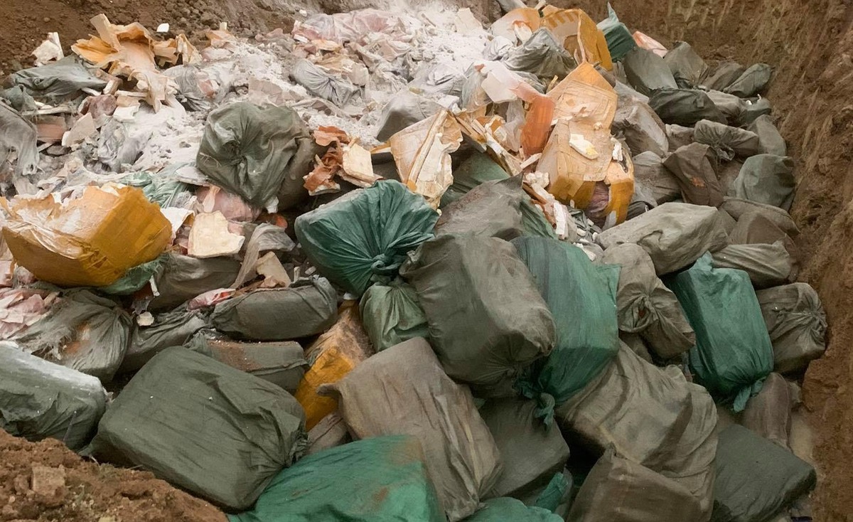 Nghệ An: Bắt xe container chở 14 tấn thịt lợn không rõ nguồn gốc